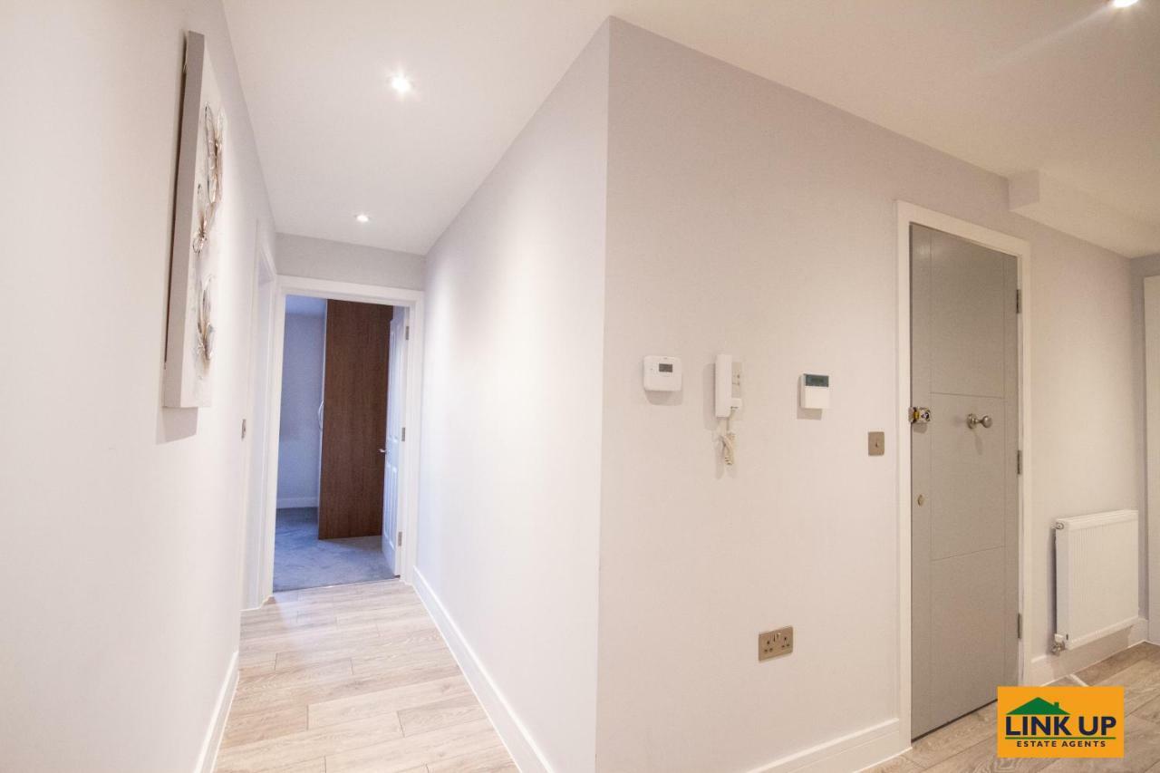Holden Court Apartments - Apt 6 West Drayton  Buitenkant foto